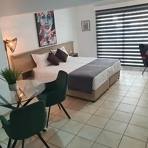 Bay Appartamento Larnaca